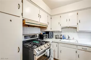 640 E Lake Ave, Barberton, OH 44203 - Photo 12