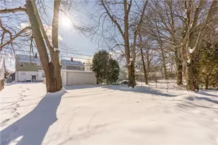 13905 Thraves Ave, Garfield Heights, OH 44125 - Photo 4