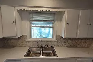 349 Comstock Ct, Akron, OH 44305 - Photo 8