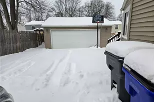 694 Summit Rd, Ravenna, OH 44266 - Photo 2