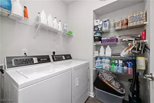 6194 James Dr, Lorain, OH 44053 - Photo 16
