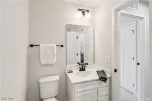 1138 Bean Ln, Akron, OH 44313 - Photo 32