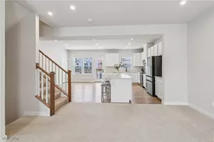 1138 Bean Ln, Akron, OH 44313 - Photo 10