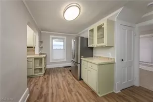 26 W Hiram St, Barberton, OH 44203 - Photo 18