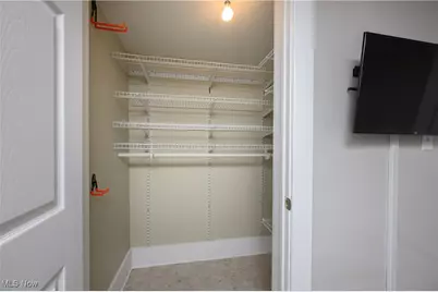 26 W Hiram Street, Barberton, OH 44203 - Photo 28