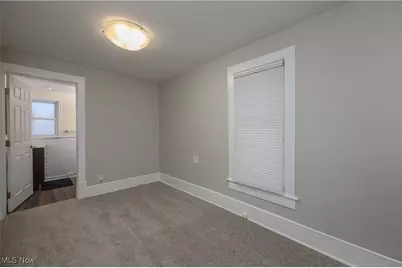 26 W Hiram Street, Barberton, OH 44203 - Photo 22