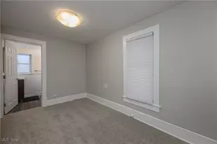 26 W Hiram St, Barberton, OH 44203 - Photo 22