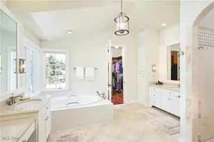 2242 Rock Creek N, Akron, OH 44333 - Photo 26