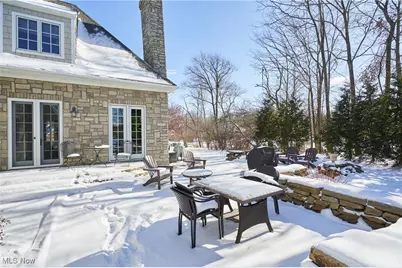 2242 Rock Creek N, Akron, OH 44333 - Photo 6