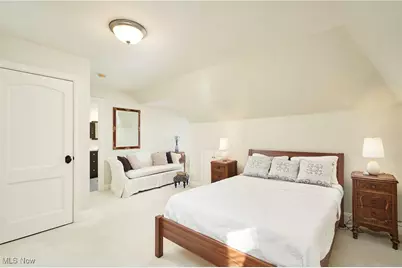 2242 Rock Creek N, Akron, OH 44333 - Photo 30