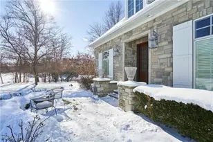 2242 Rock Creek N, Akron, OH 44333 - Photo 10