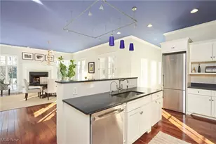 2242 Rock Creek N, Akron, OH 44333 - Photo 18