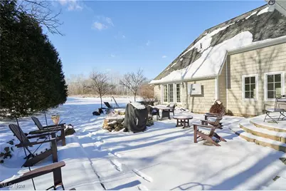 2242 Rock Creek N, Akron, OH 44333 - Photo 8