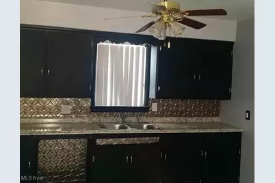 13809 Christine Avenue, Garfield Heights, OH 44105 - Photo 10