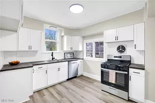 1607 18th St NE, Canton, OH 44705 - Photo 4