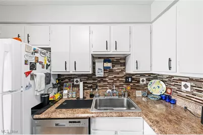 10301 Lake Avenue #606, Loveland, OH 44102 - Photo 12