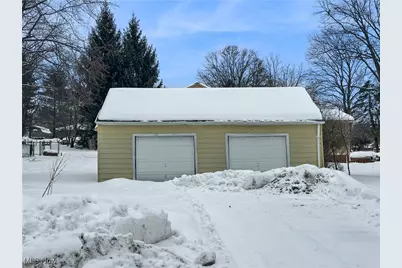 1915 E Wallings Road, Grandview Heights, OH 44147 - Photo 4