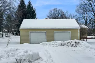 1915 E Wallings Rd, Grandview Heights, OH 44147 - Photo 4