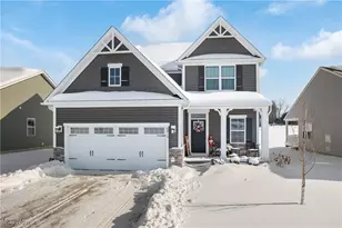 6816 Harrington Court Avenue NE, Canton, OH 44721 - Photo 1