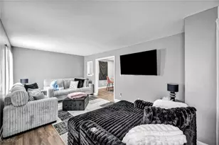 17645 Lakeport Ave, Loveland, OH 44119 - Photo 6