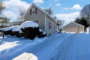 435 Locust Street S, Canal Fulton, OH 44614 - Photo 2