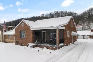 119 Main St, Rayland, OH 43943 - Photo 2