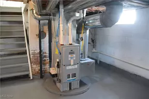 2346 W Oberlin Ave, Lorain, OH 44052 - Photo 22