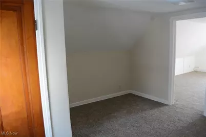 2346 W Oberlin Avenue, Lorain, OH 44052 - Photo 18
