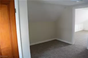 2346 W Oberlin Ave, Lorain, OH 44052 - Photo 18