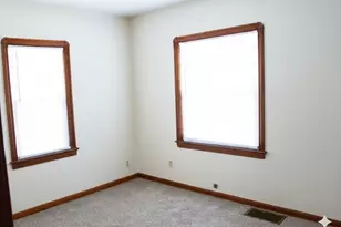 2346 W Oberlin Ave, Lorain, OH 44052 - Photo 10