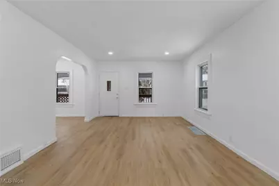 1758 10th Street, Cuyahoga Falls, OH 44221 - Photo 4