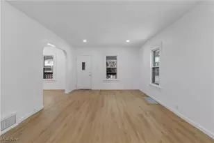 1758 10th St, Cuyahoga Falls, OH 44221 - Photo 4