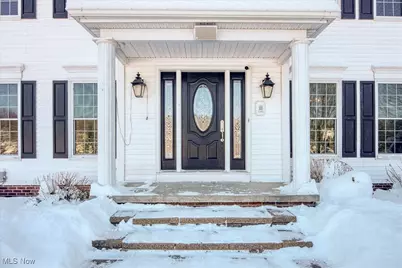 11425 Clearfield Lane, Chardon, OH 44024 - Photo 4