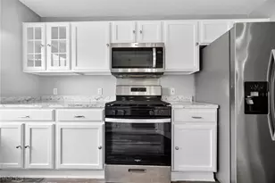 17639 Wildwood Ln, Loveland, OH 44119 - Photo 10