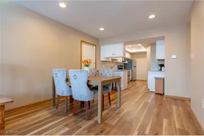 4200 NW Tannybrooke Lane NW #B, Canton, OH 44718 - Photo 8