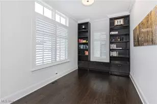 300 Woodridge Ln, Chagrin Falls, OH 44022 - Photo 12