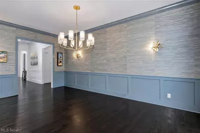 300 Woodridge Lane, Chagrin Falls, OH 44022 - Photo 8