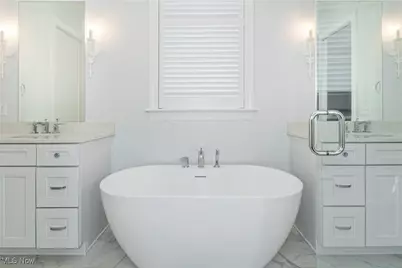 300 Woodridge Lane, Chagrin Falls, OH 44022 - Photo 18