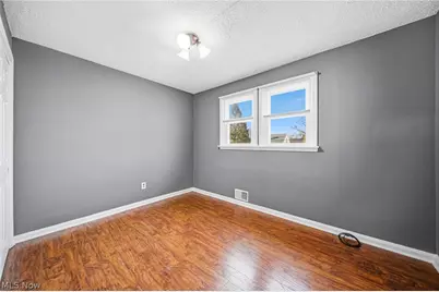 352 E 328th Street, Willowick, OH 44095 - Photo 24