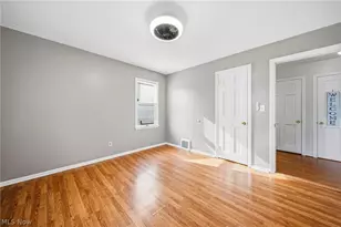 352 E 328th St, Willowick, OH 44095 - Photo 14