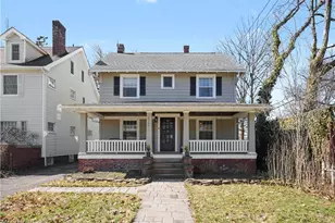 2164 Cottage Grove Dr, Cleveland Heights, OH 44118 - Photo 2