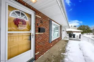 76 Clinton Ave, Akron, OH 44301 - Photo 32