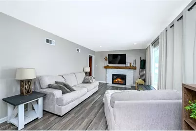 76 Clinton Avenue, Akron, OH 44301 - Photo 4