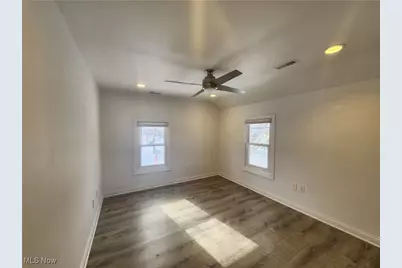 4302 John Avenue #Up, Loveland, OH 44113 - Photo 10