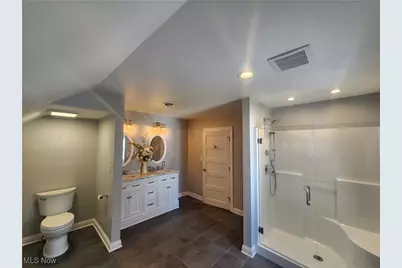 4302 John Avenue #Up, Loveland, OH 44113 - Photo 8