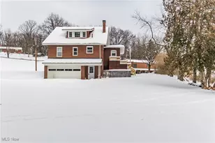 545 Pittsburg Ave NW, North Canton, OH 44720 - Photo 6