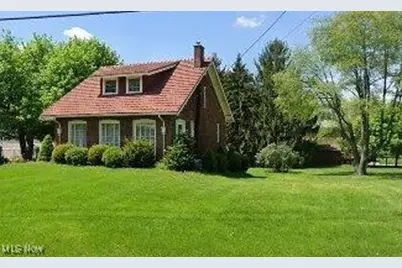 545 Pittsburg Avenue NW, North Canton, OH 44720 - Photo 1