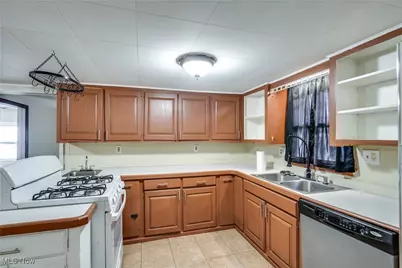 1212 Benton Street, Barberton, OH 44203 - Photo 20