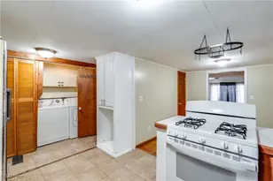 1212 Benton St, Barberton, OH 44203 - Photo 18