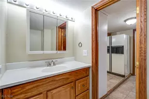 1212 Benton St, Barberton, OH 44203 - Photo 24